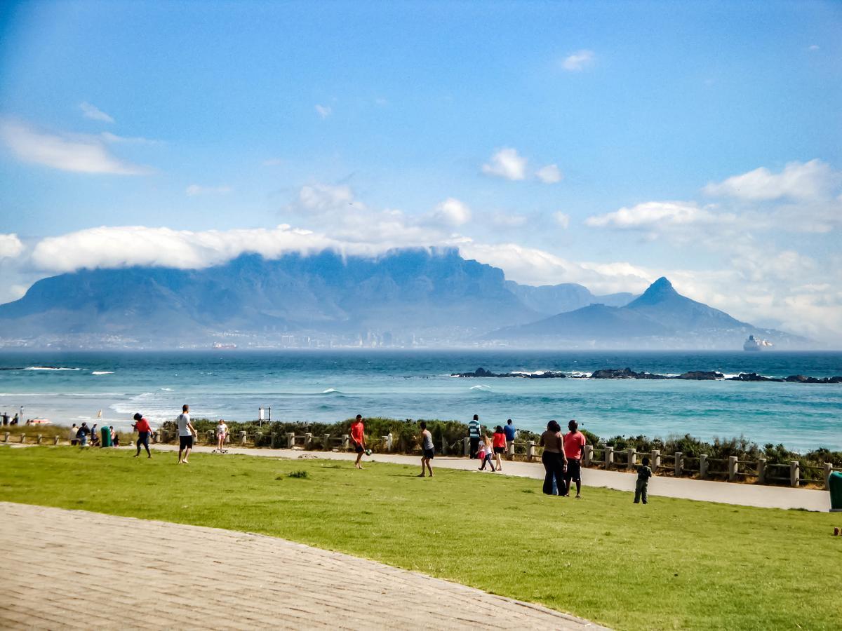 Heaven On Earth - Blouberg Beachfront Self-Catering Apartment Блубергстранд Екстериор снимка