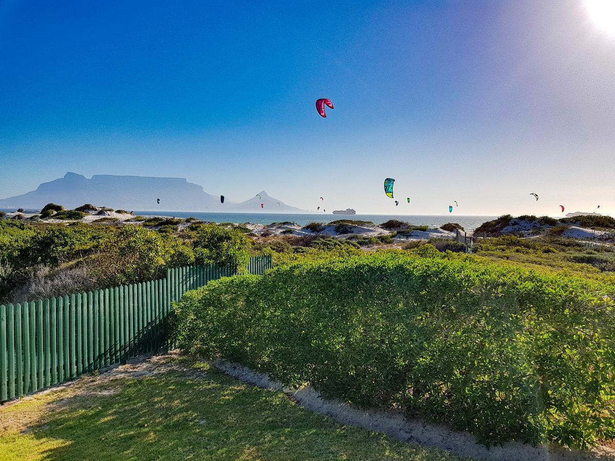 Heaven On Earth - Blouberg Beachfront Self-Catering Apartment Блубергстранд Екстериор снимка